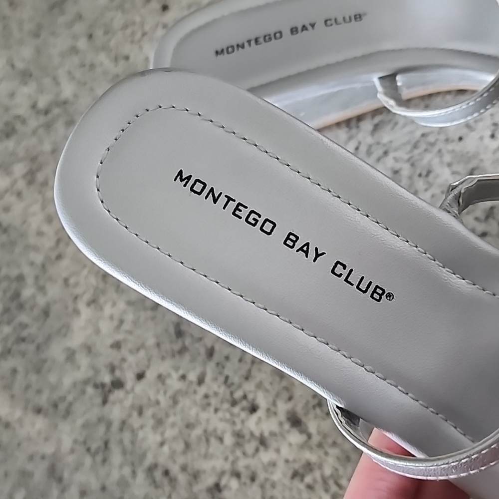 Montego Bay Club silver Regan thong sandal! - Picture 4 of 7